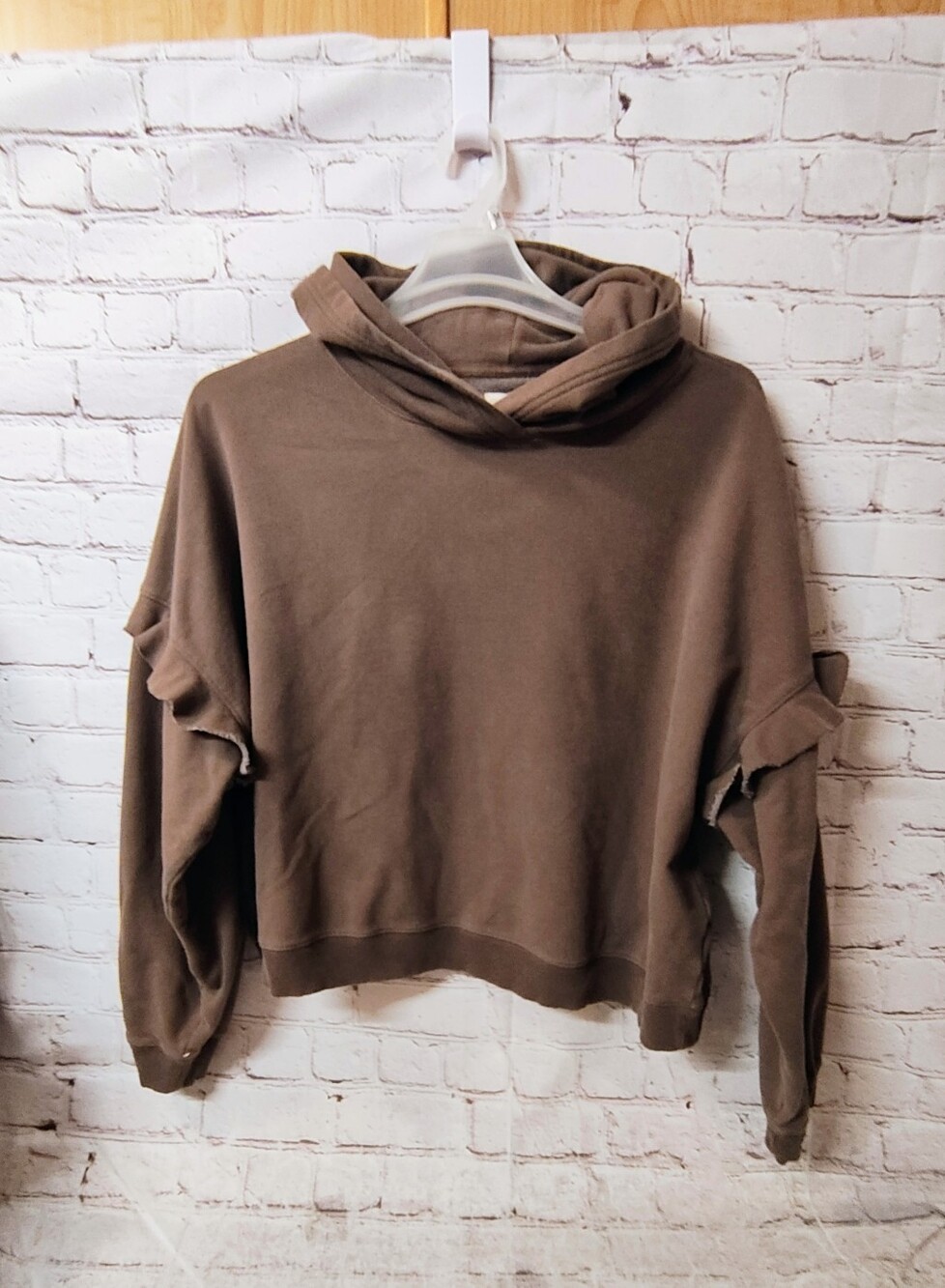 American Eagle Brown Hoodie Ruffle Trim Dolman Sleeve Brown Shirt Large XXL Bohe